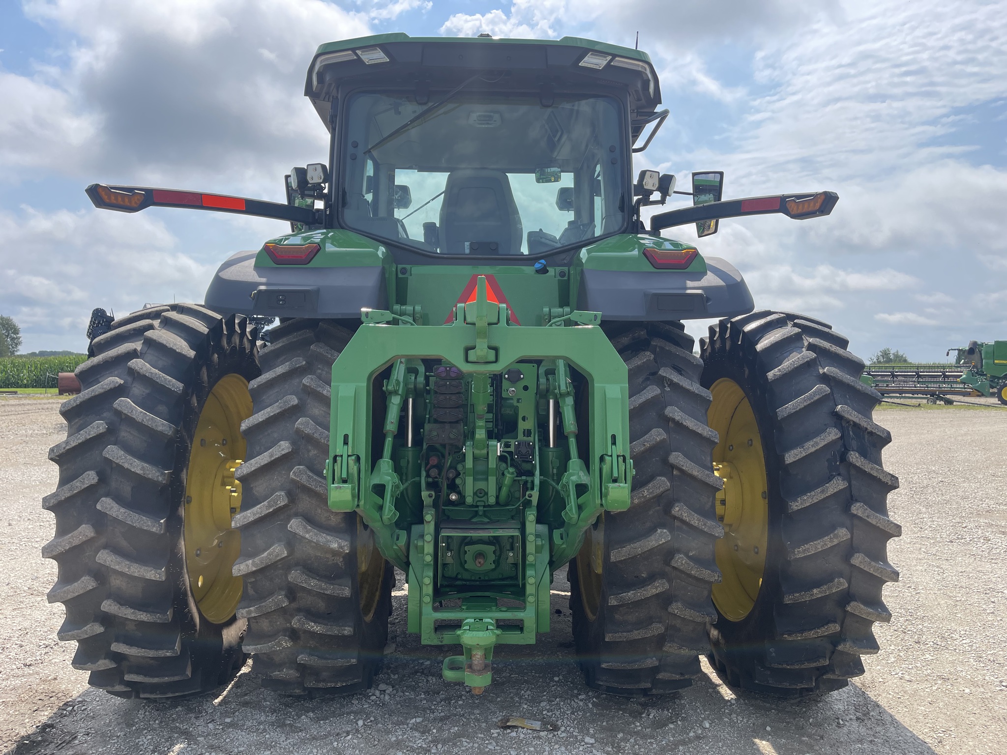  2023 John Deere 8R 370 at Heritage Tractor in Roanoke, IL