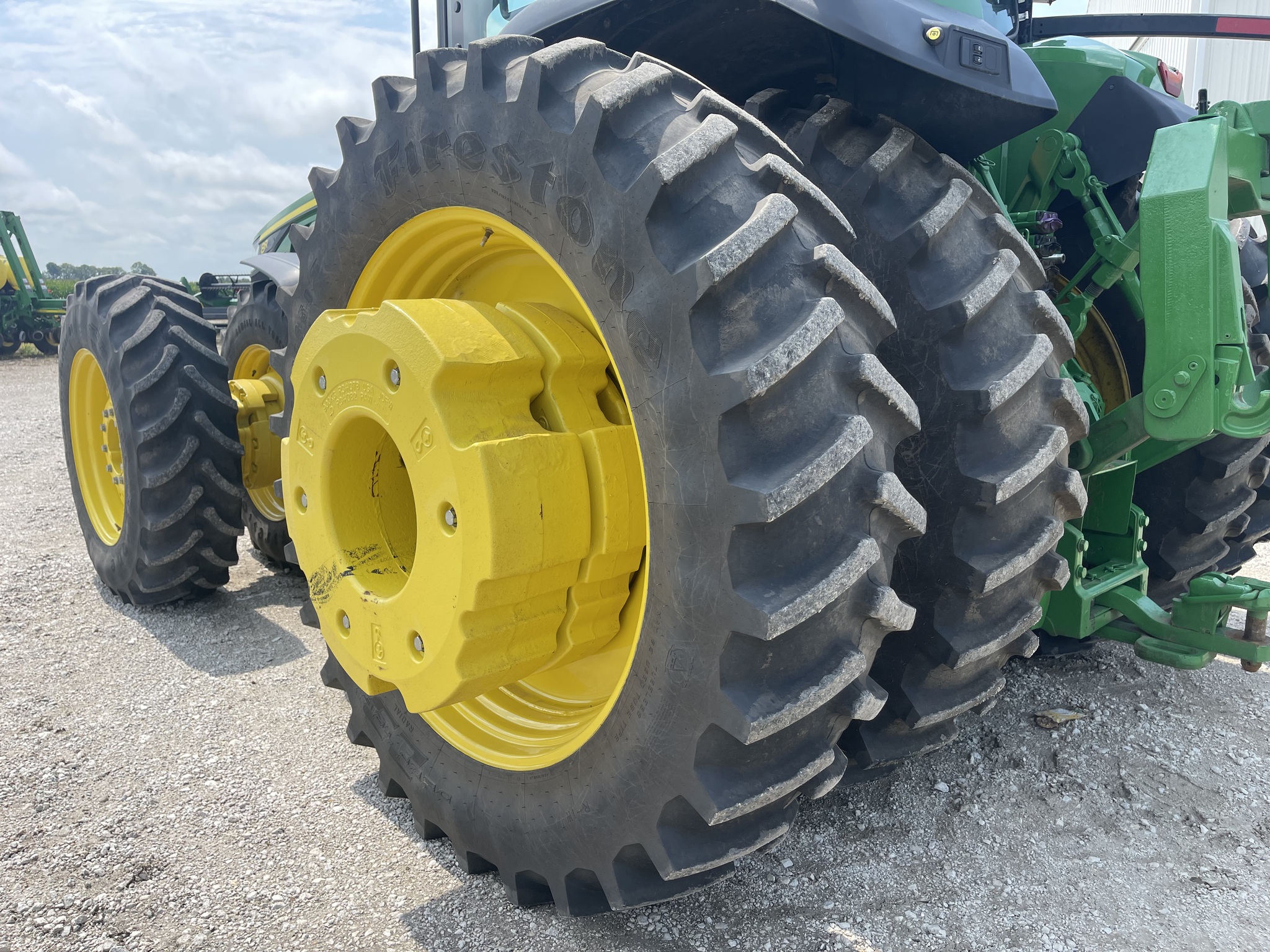  2023 John Deere 8R 370 at Heritage Tractor in Roanoke, IL