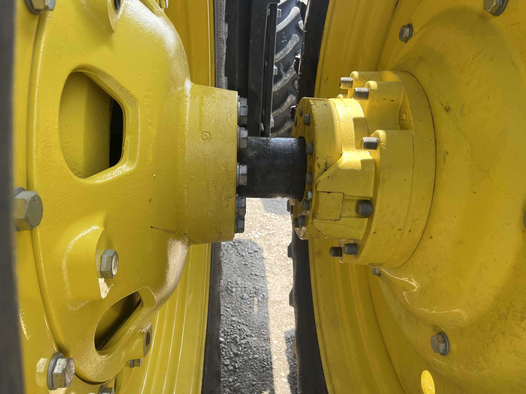  2023 John Deere 8R 370 at Heritage Tractor in Roanoke, IL