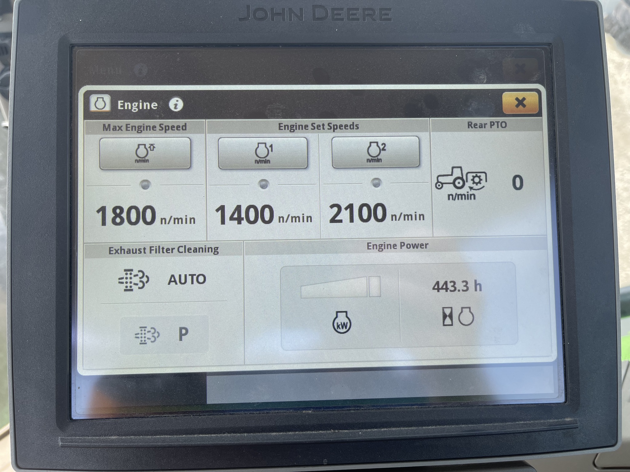  2023 John Deere 8R 370 at Heritage Tractor in Roanoke, IL