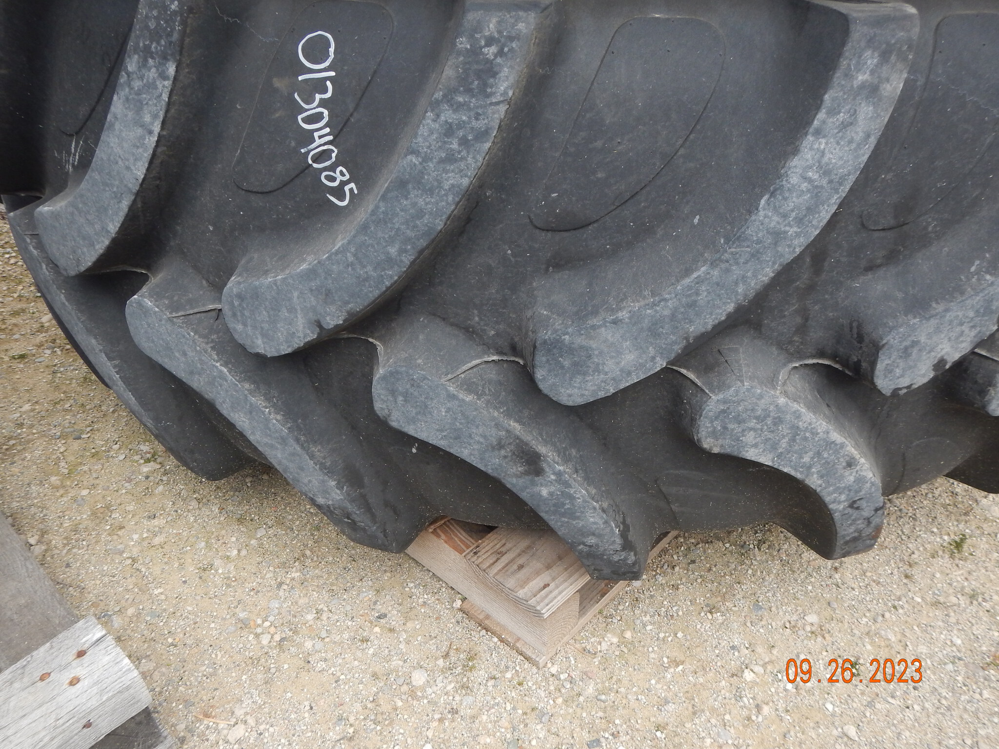 2023 Galaxy 710/70R42 Flotation Tires Image 3