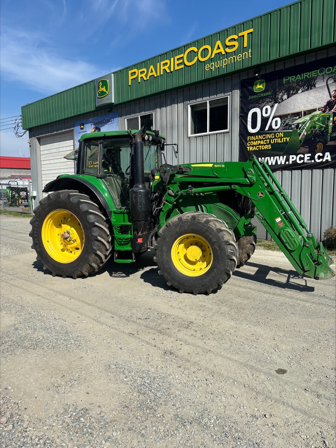 2017 John Deere 6195M Image 1