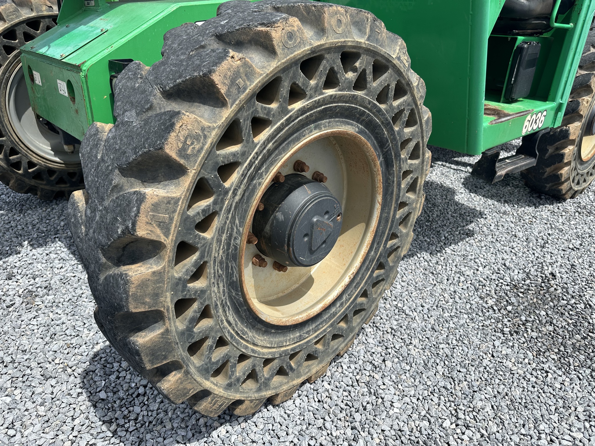 2014 Skytrak 6036 Image 12