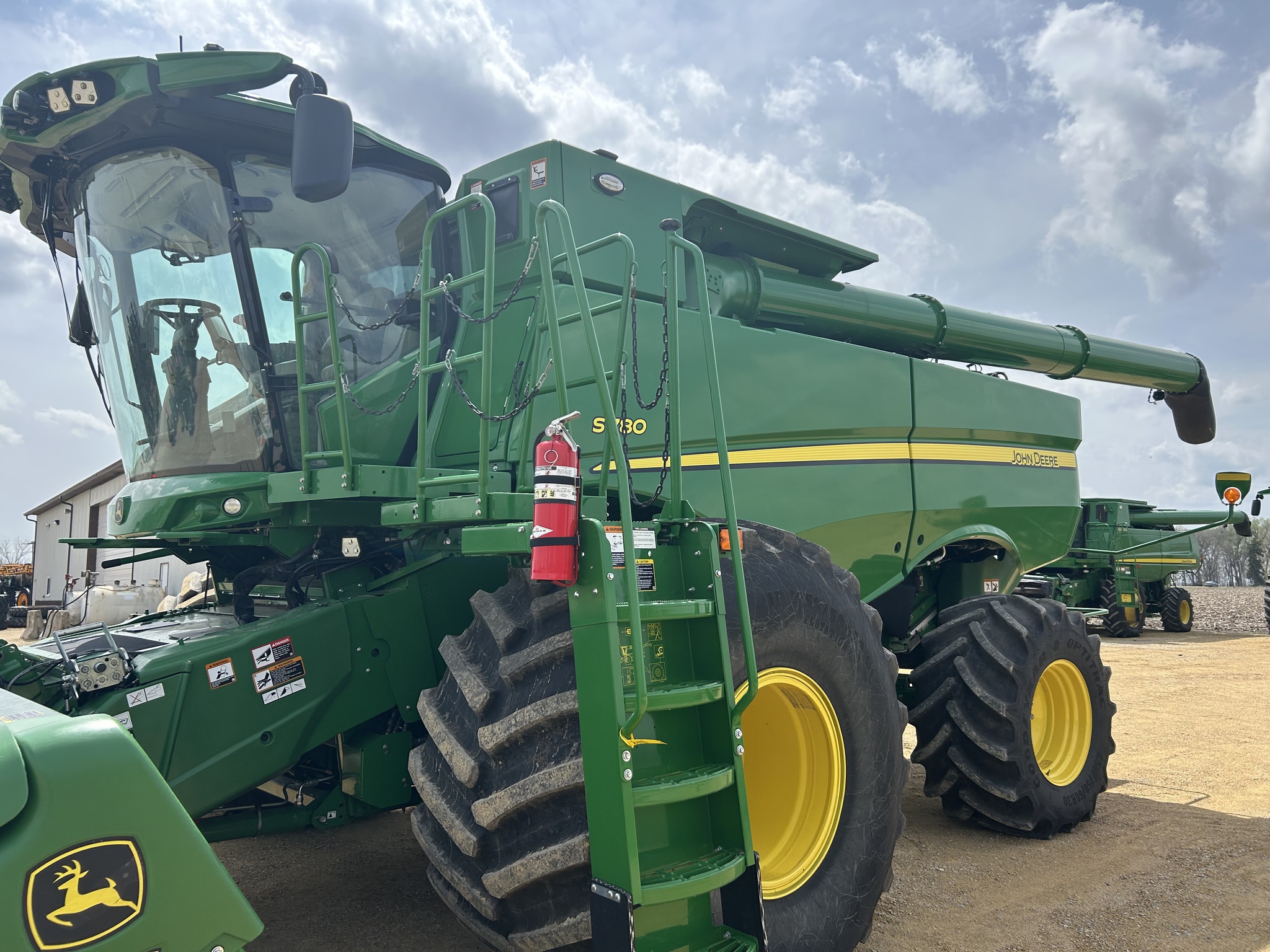  2023 John Deere S780 at Heritage Tractor in Dixon, IL