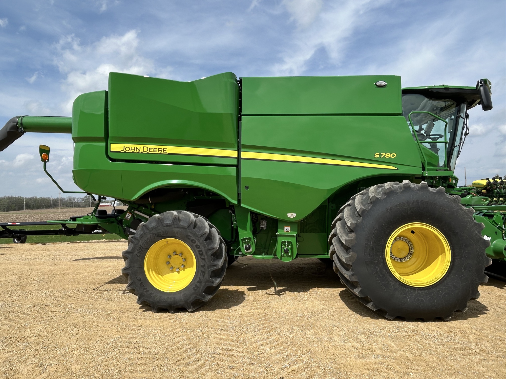  2023 John Deere S780 at Heritage Tractor in Dixon, IL