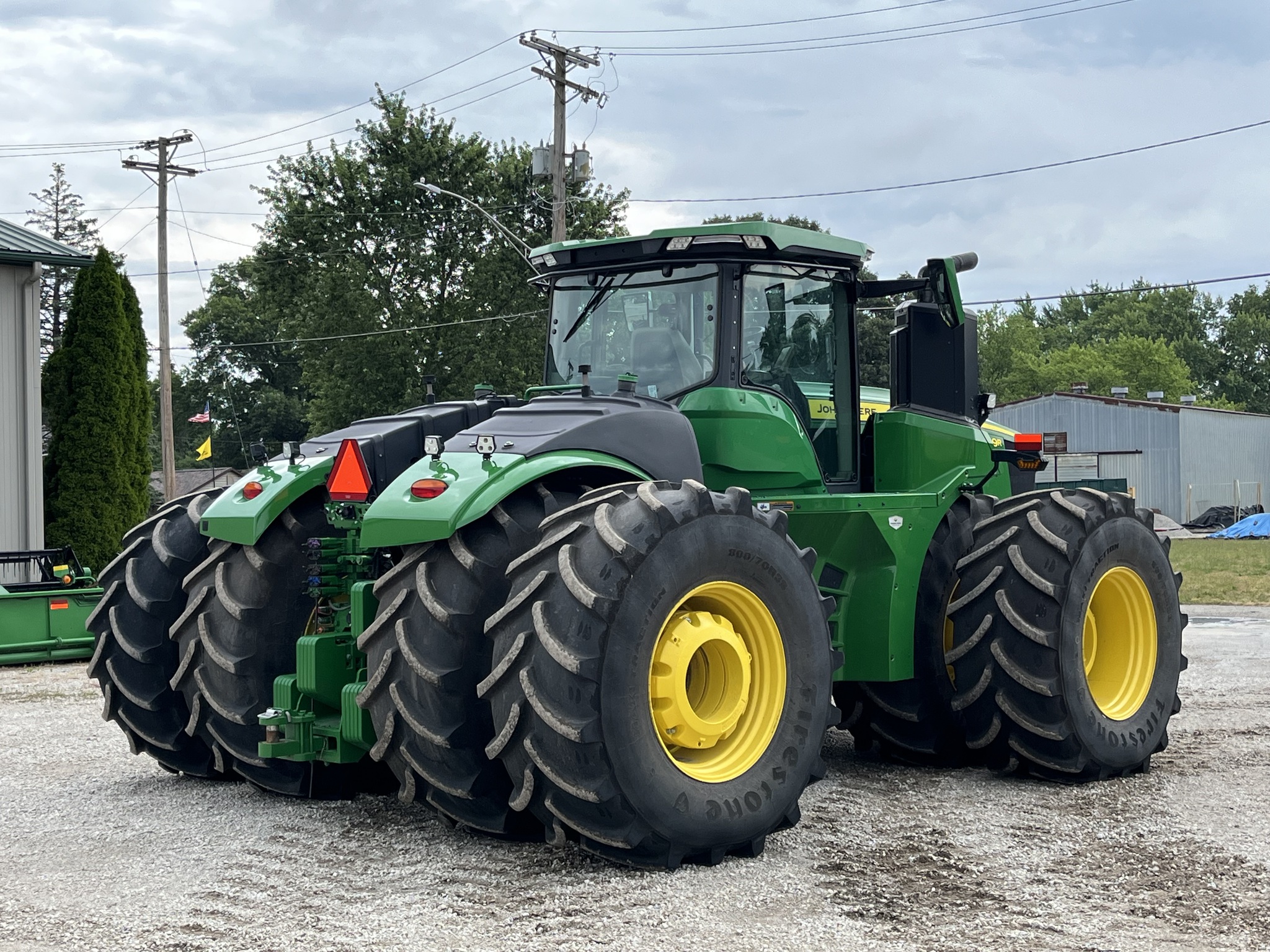  2022 John Deere 9R 590 at Heritage Tractor in Pontiac, IL