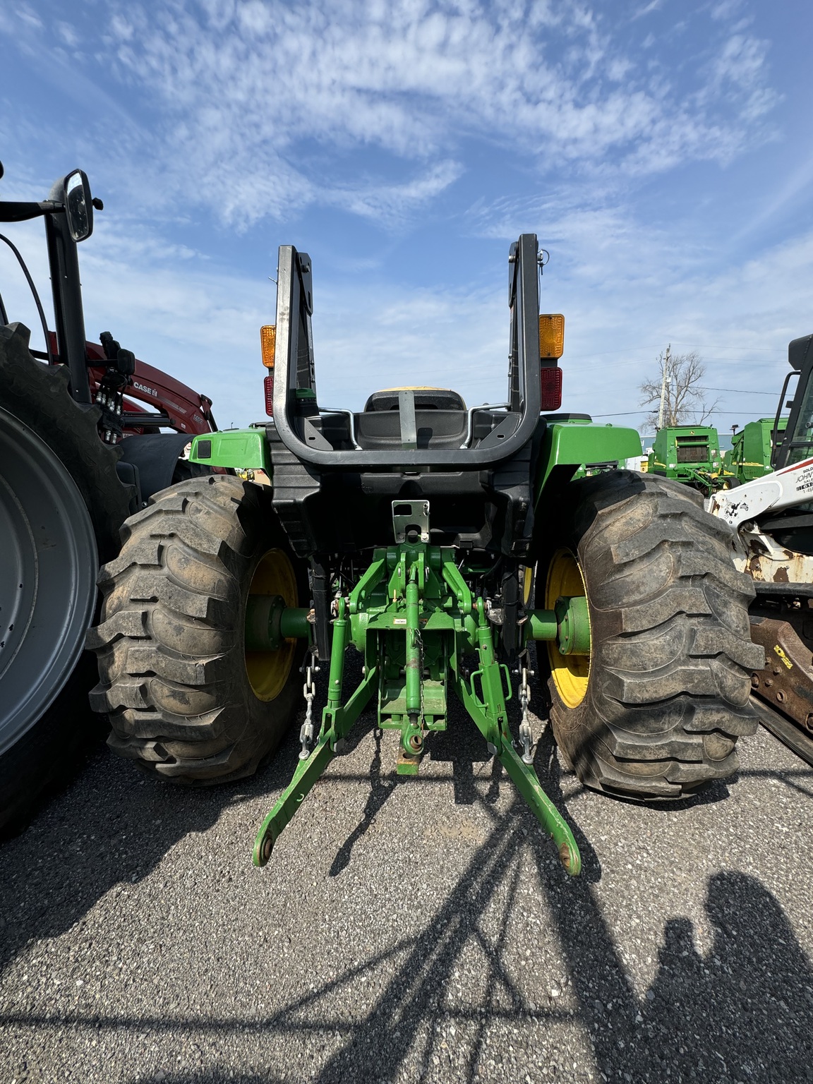 2020 John Deere 4044M Image 3