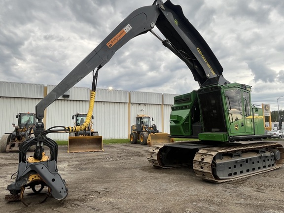 Photo of a 2021 John Deere 853MH