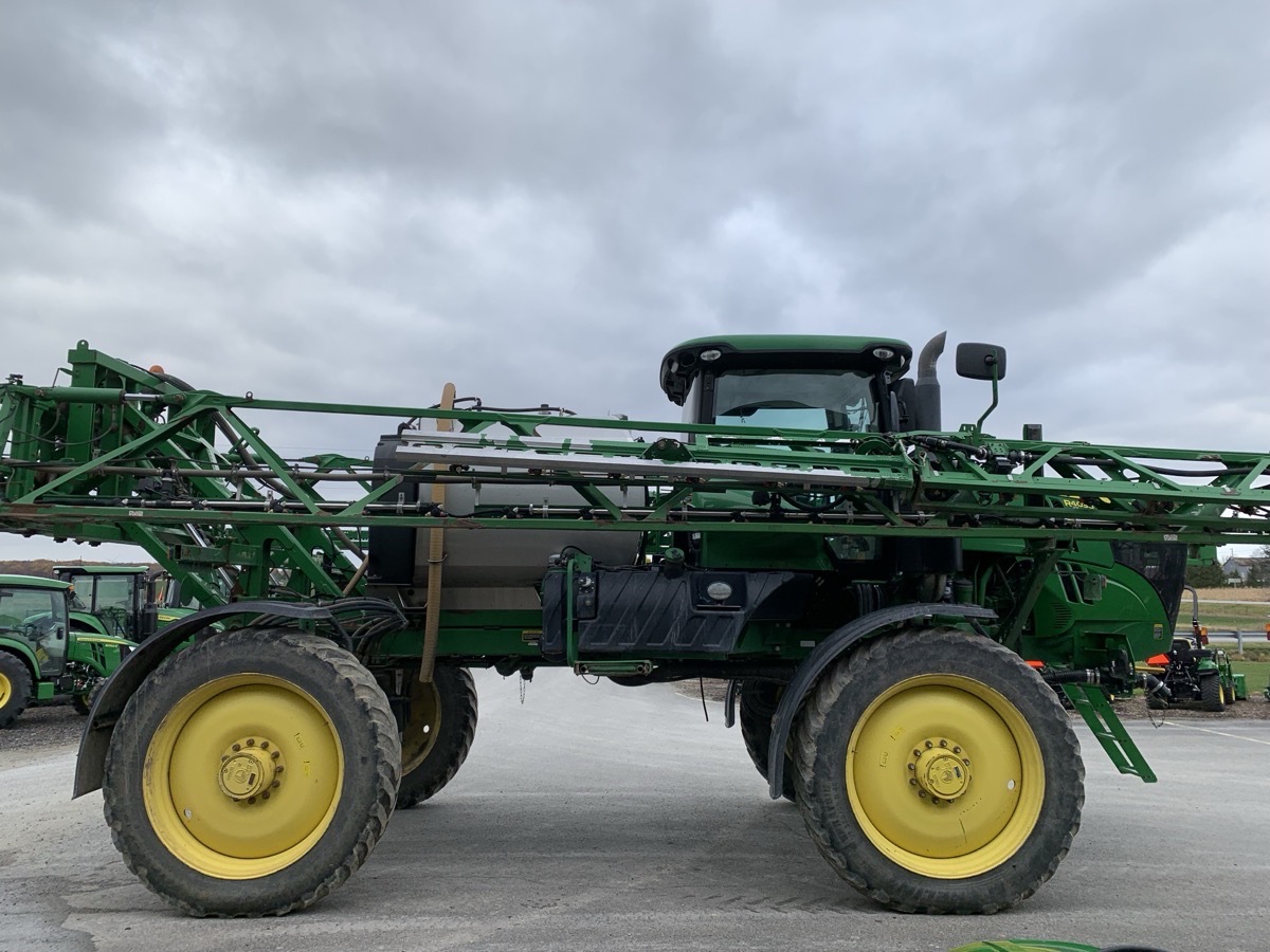 2017 John Deere R4038 Image 5