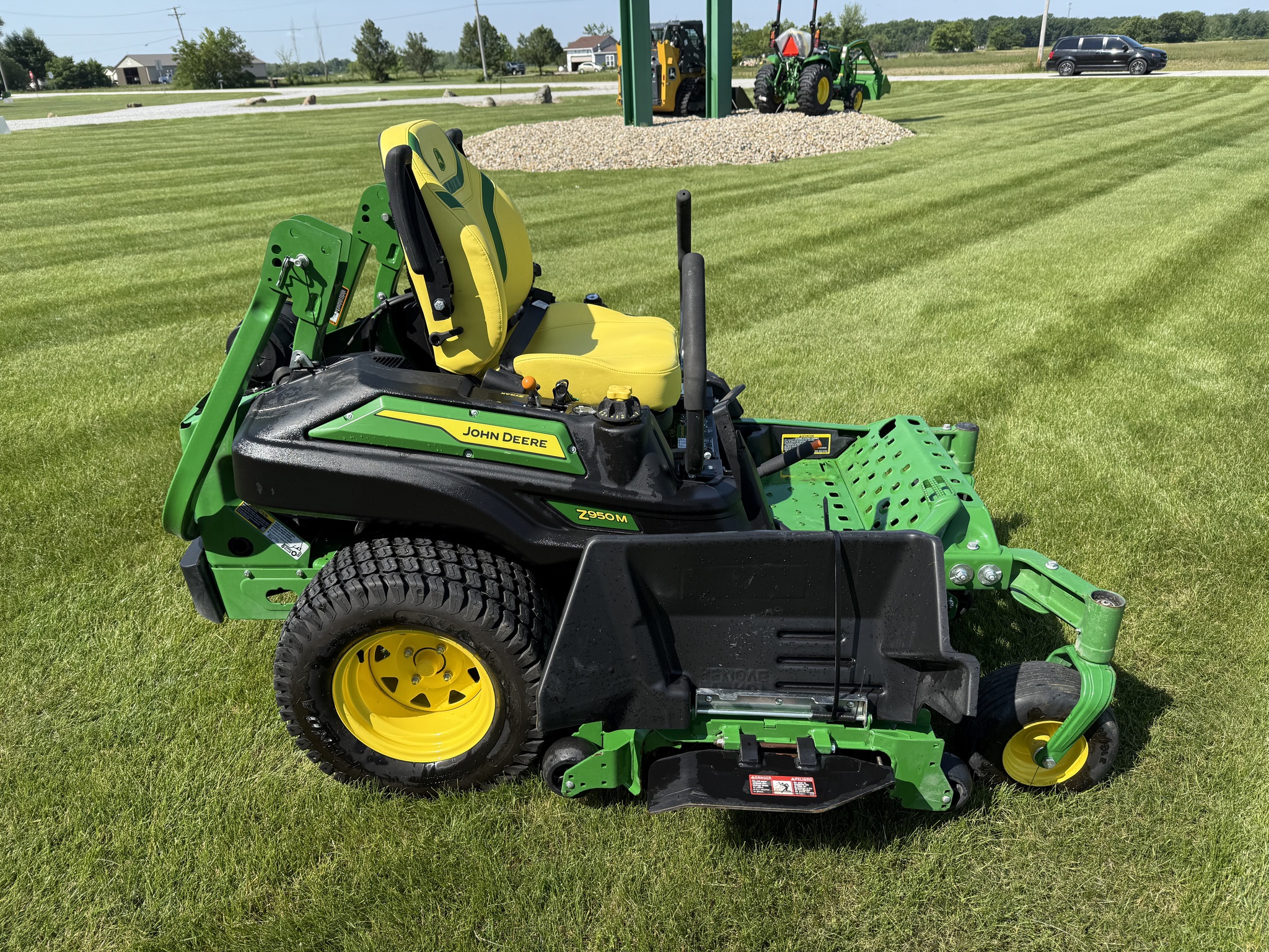 2024 John Deere Z950M Image 6