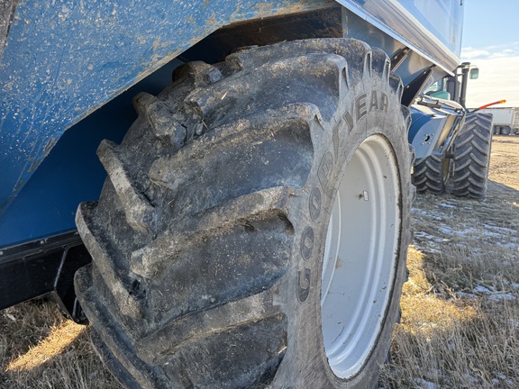 2012 Kinze 1300 (18th thumbnail)