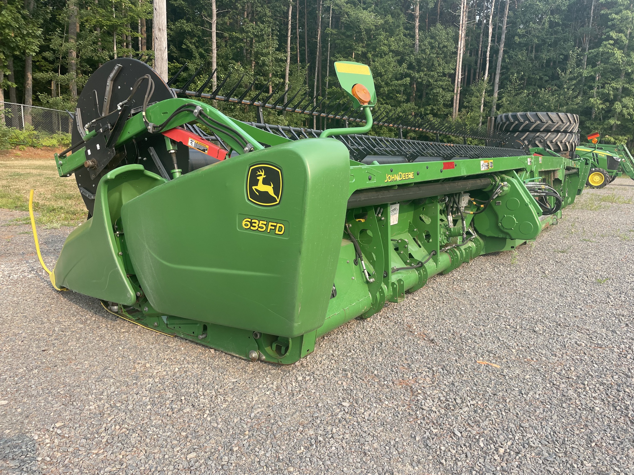 2018 John Deere 635FD Image 2