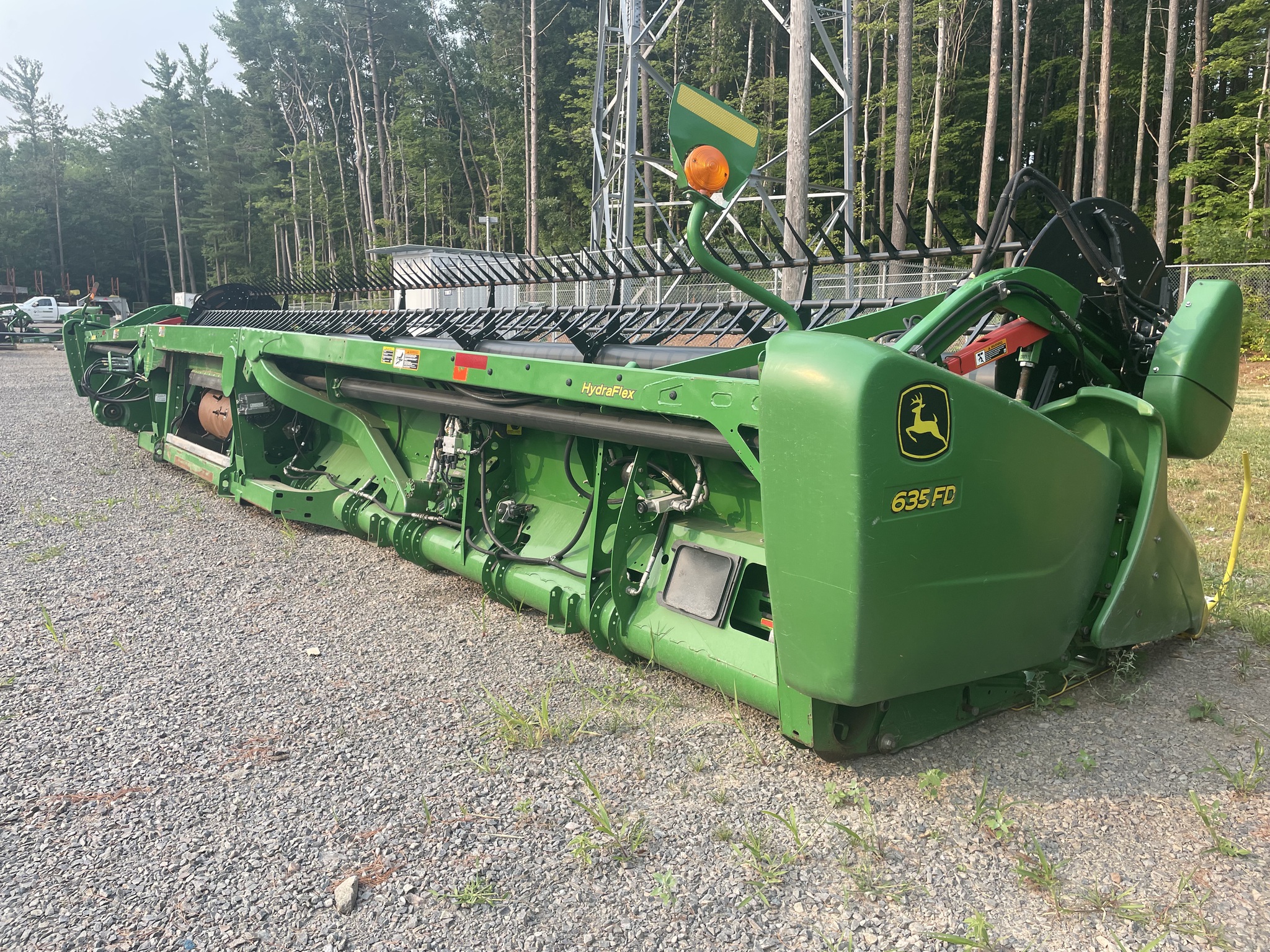 2018 John Deere 635FD Image 3