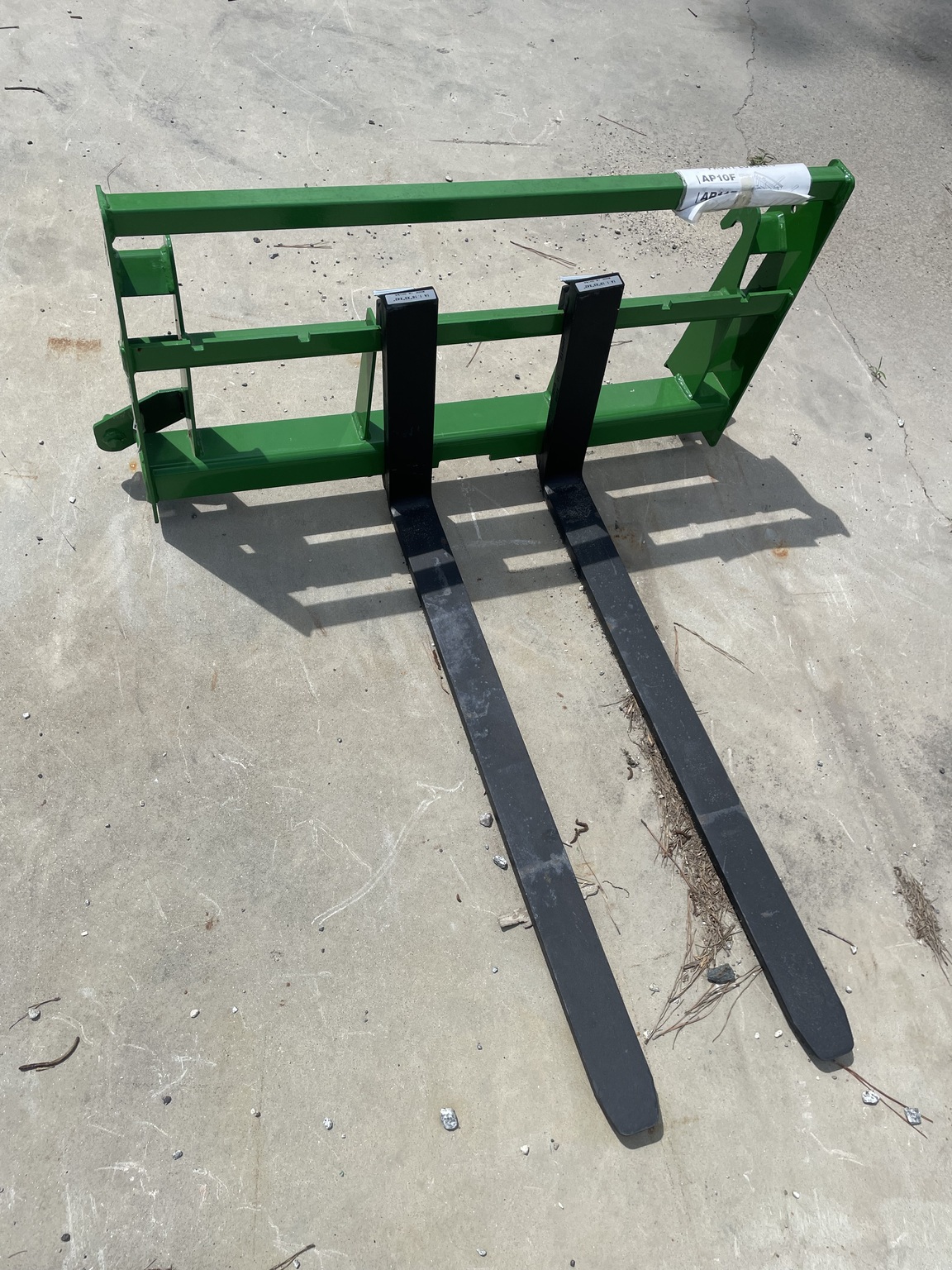 2023 John Deere AP10F Image 1