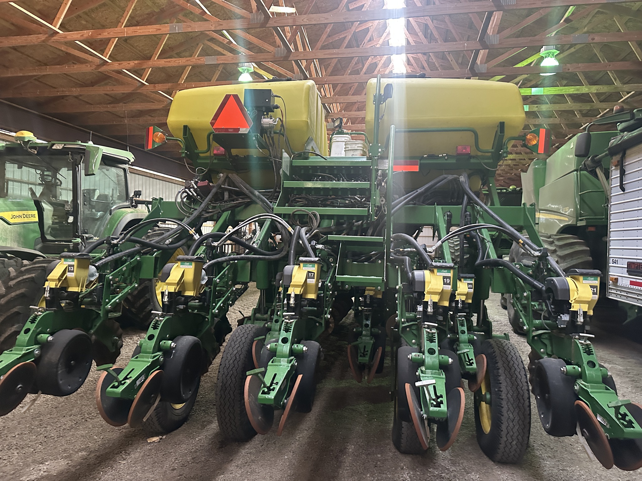 2013 John Deere 1790 Image 7