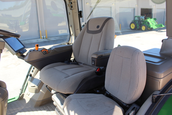 2023 John Deere 8R 280 Photo 10