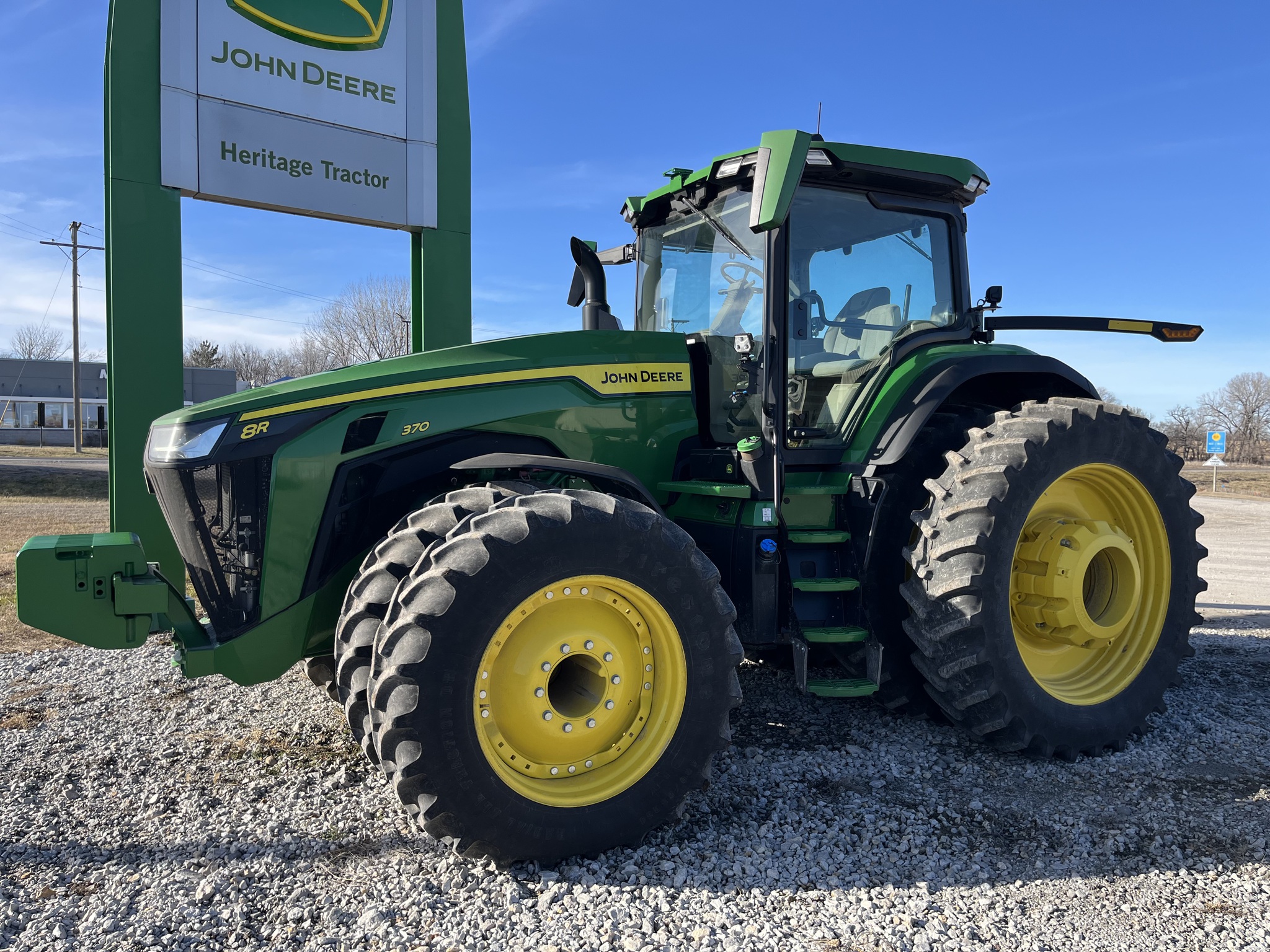  2024 John Deere 8R 370 at Heritage Tractor in Seneca, KS