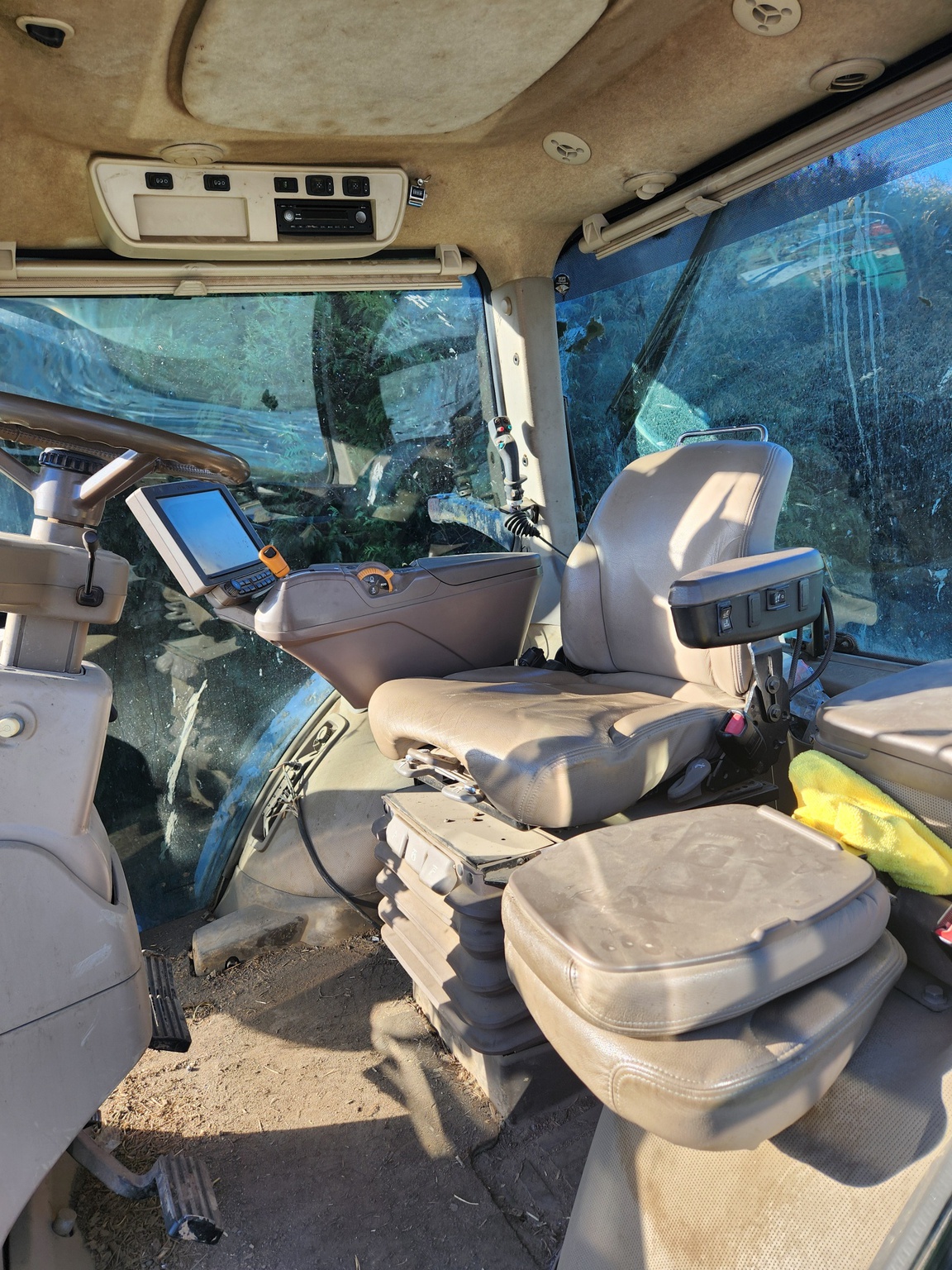 2016 John Deere 8295R Image 7