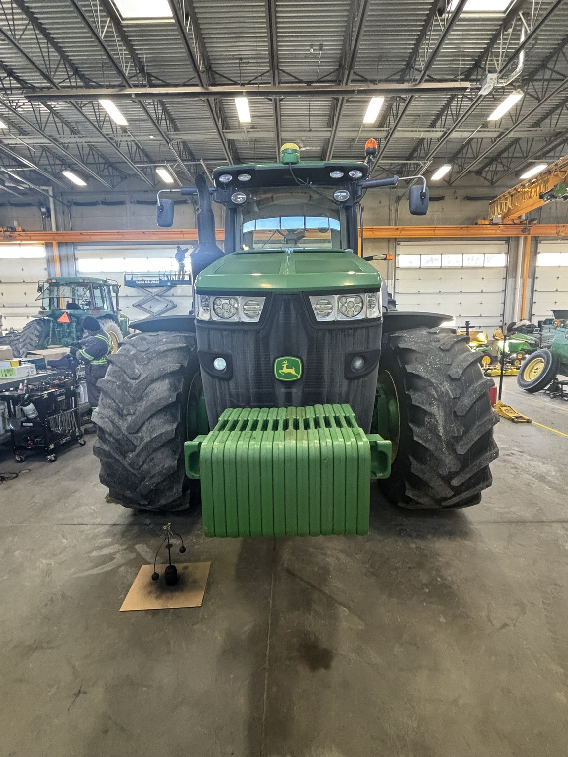 2016 John Deere 8295R Image 2