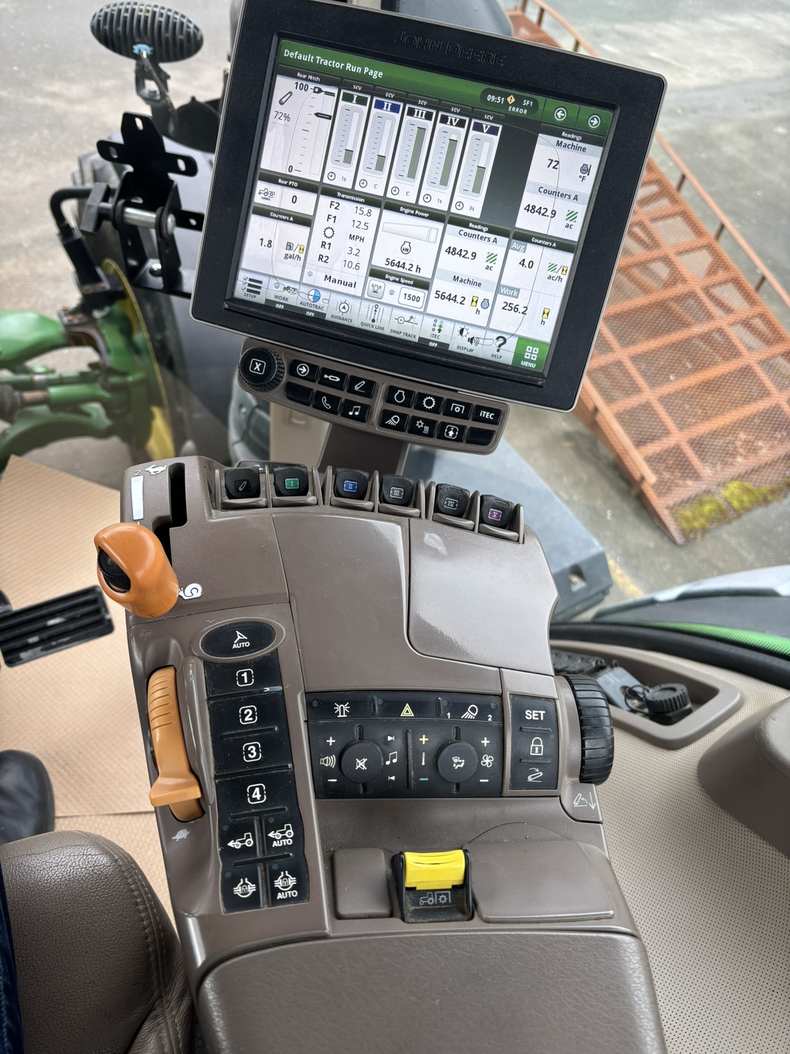 2016 John Deere 8295R Image 7