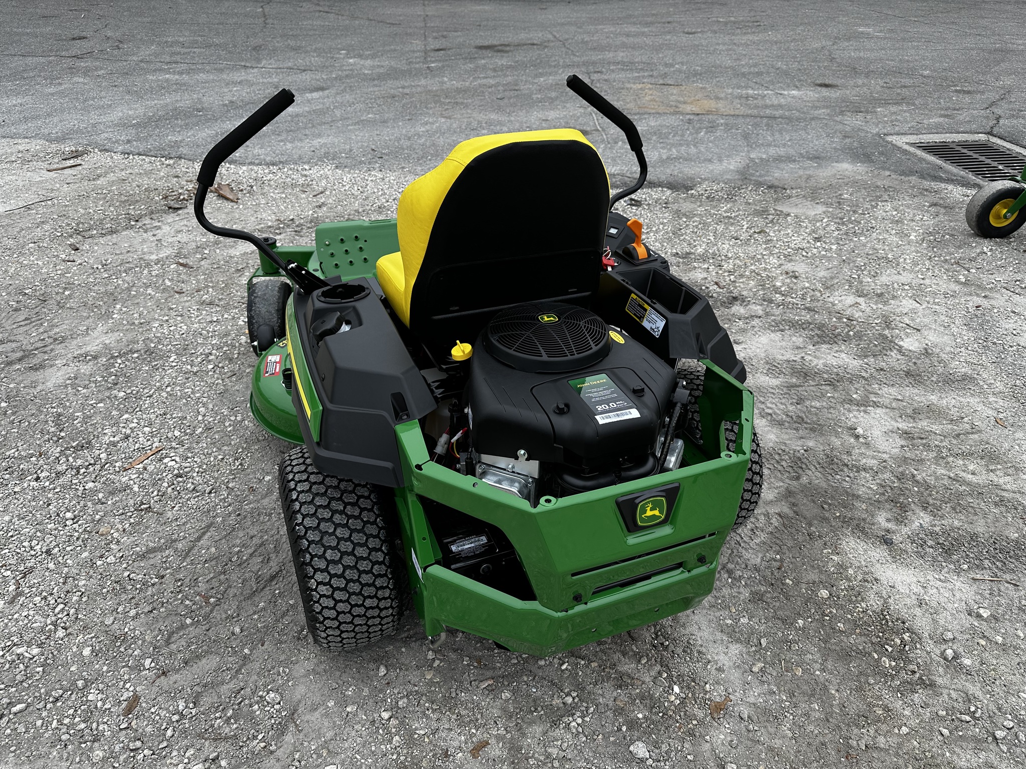 2025 John Deere Z315E Image 4