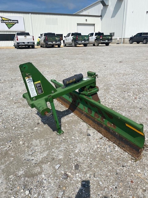 2011 Frontier RB2184 Image 2