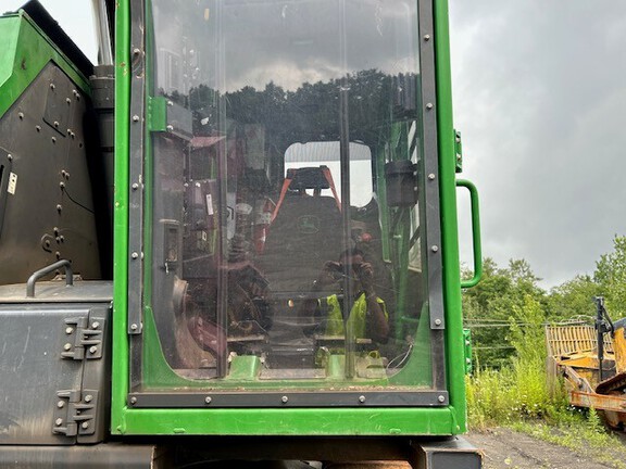 2017 John Deere 853M