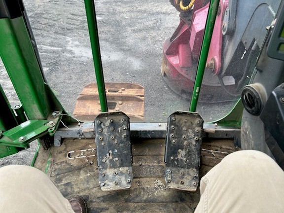 2017 John Deere 853M