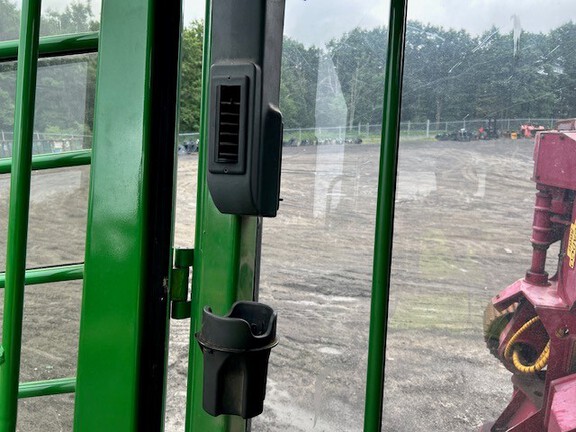 2017 John Deere 853M