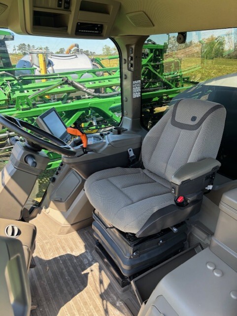 2023 John Deere 410R Image 7