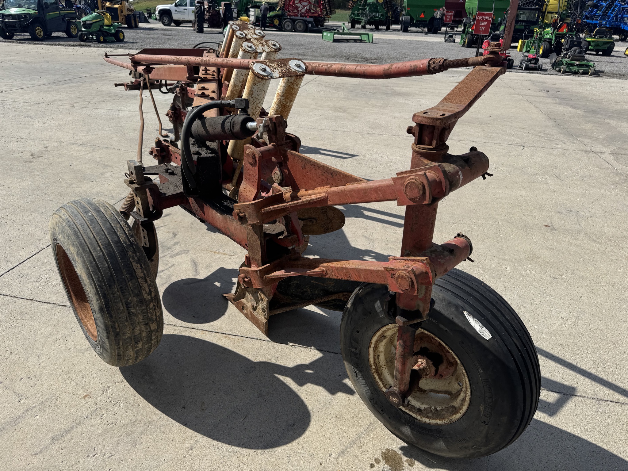 International Harvester 720 Image 8