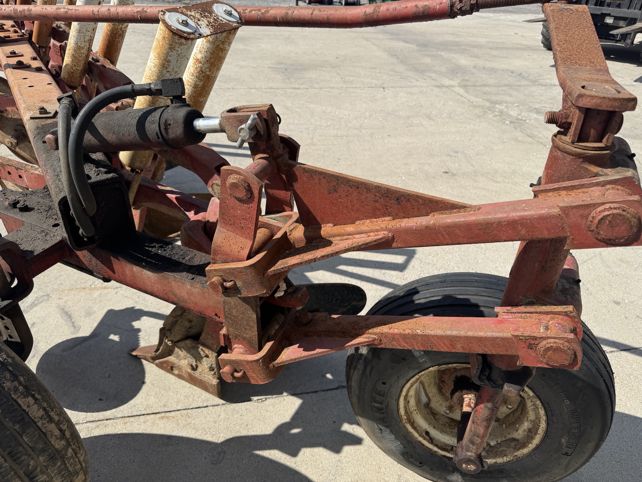 International Harvester 720 Image 10