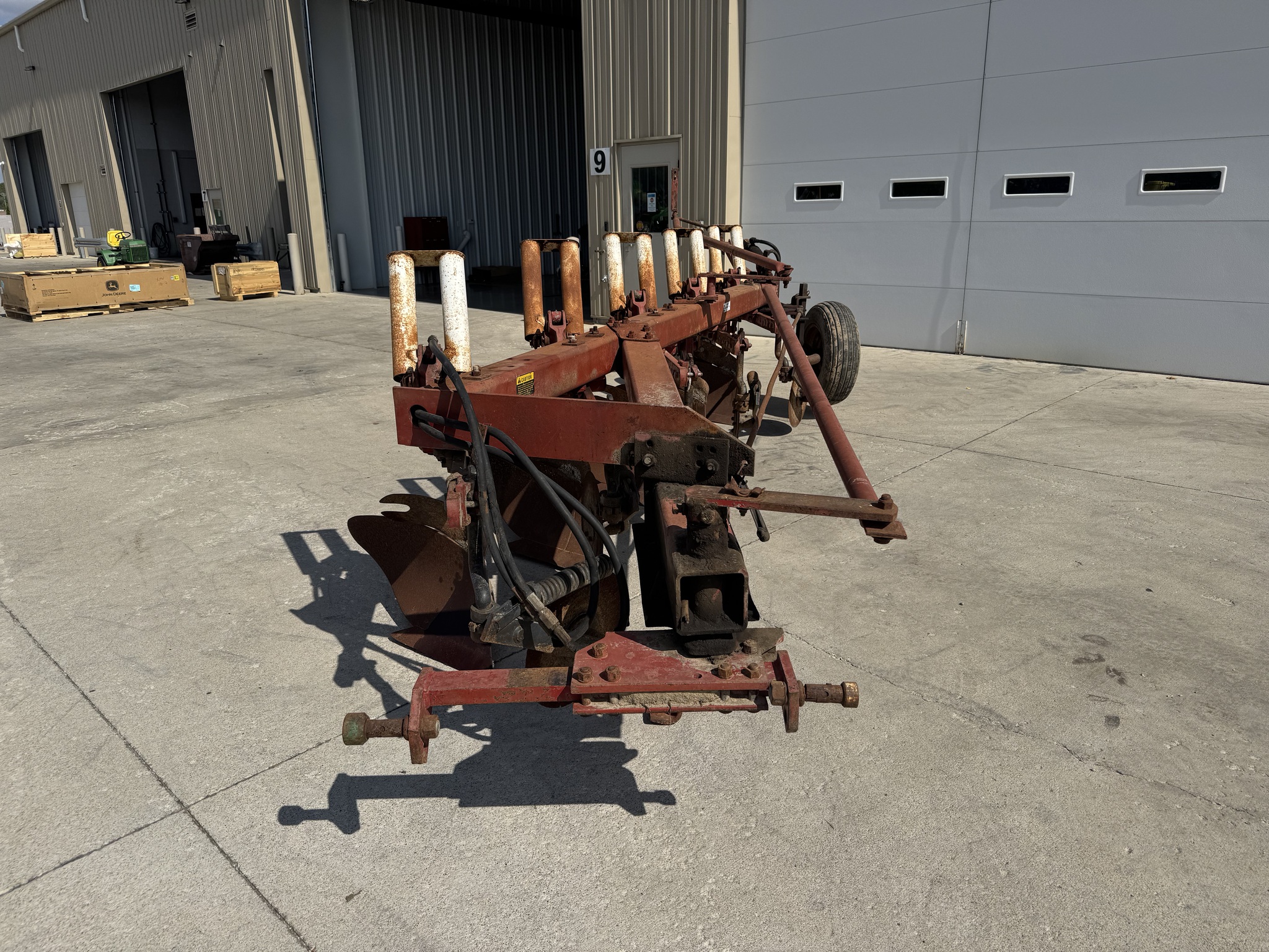 International Harvester 720 Image 5