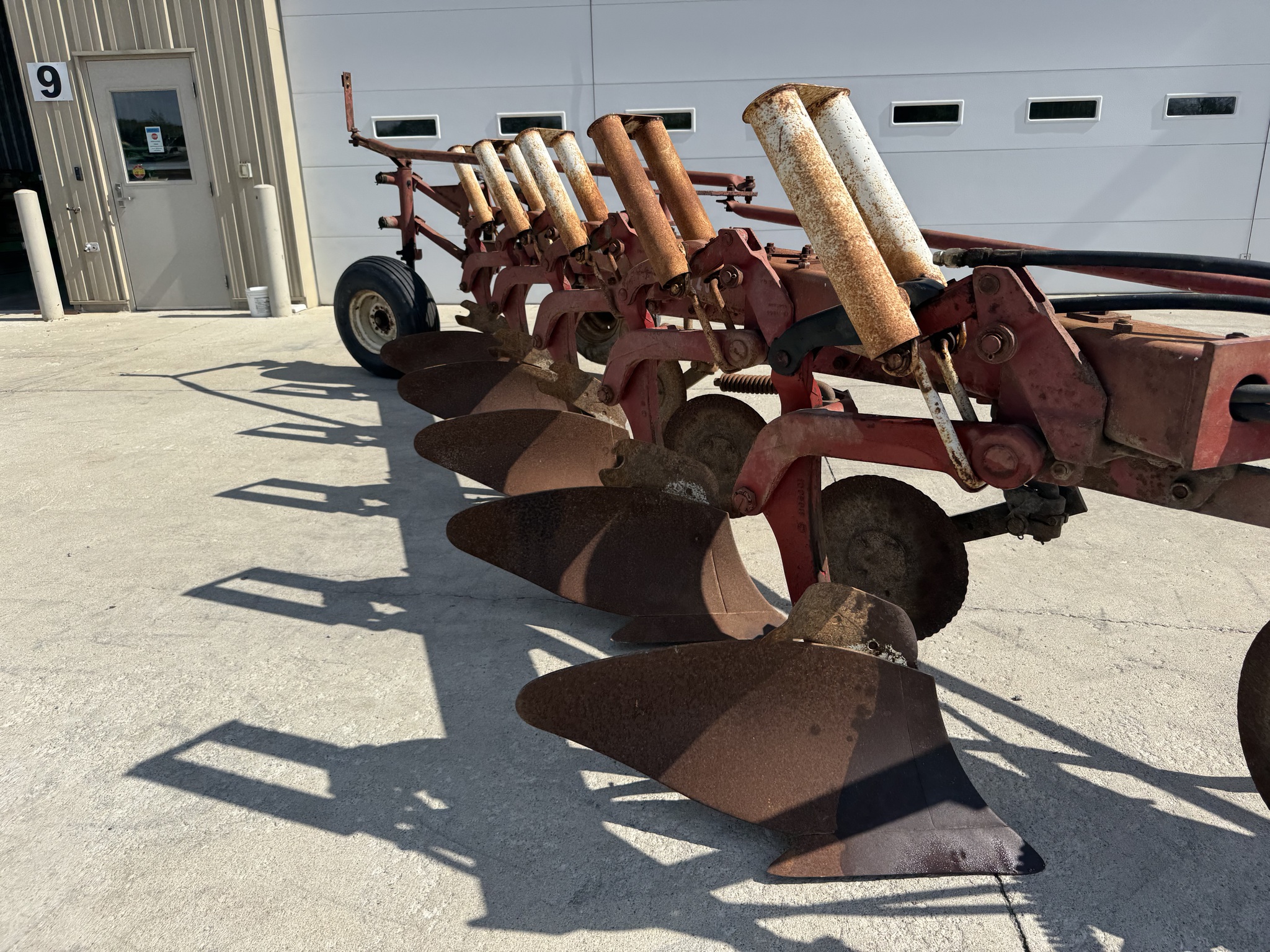 International Harvester 720 Image 7