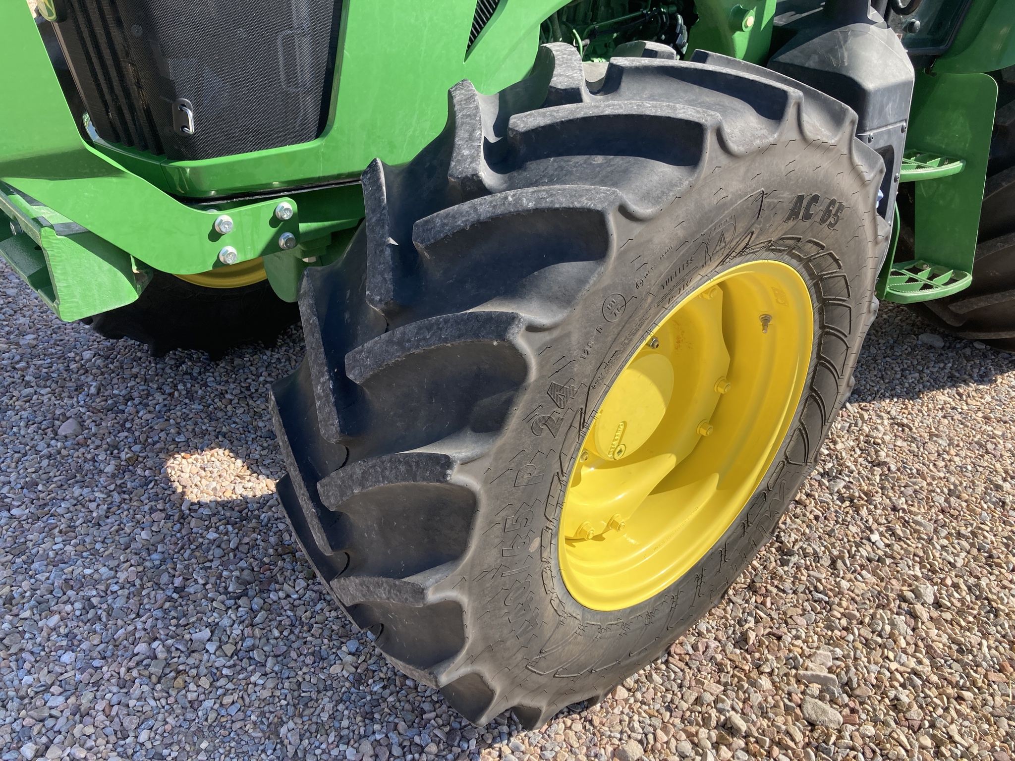 2024 John Deere 5130M Image 15