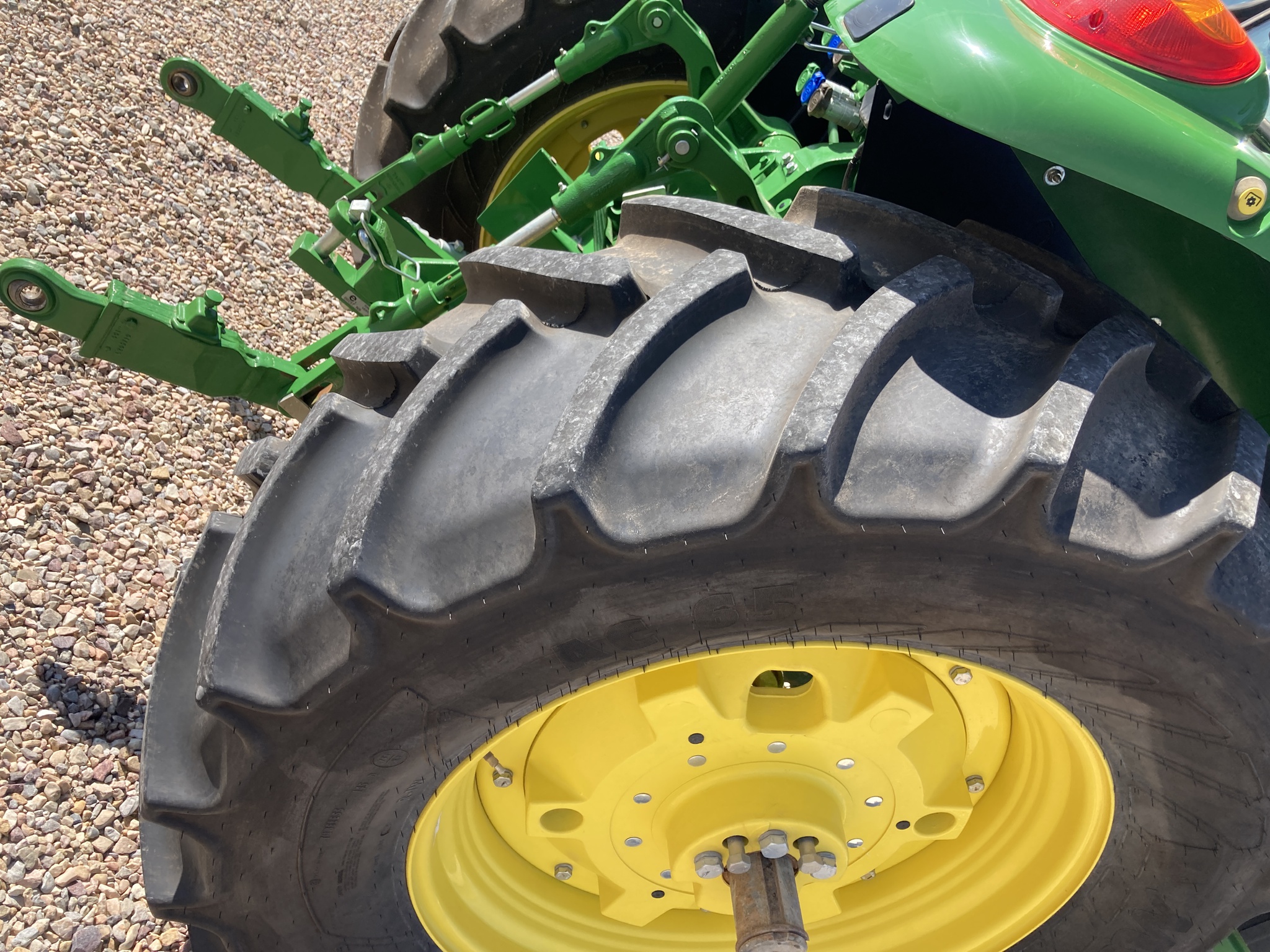 2024 John Deere 5130M Image 20