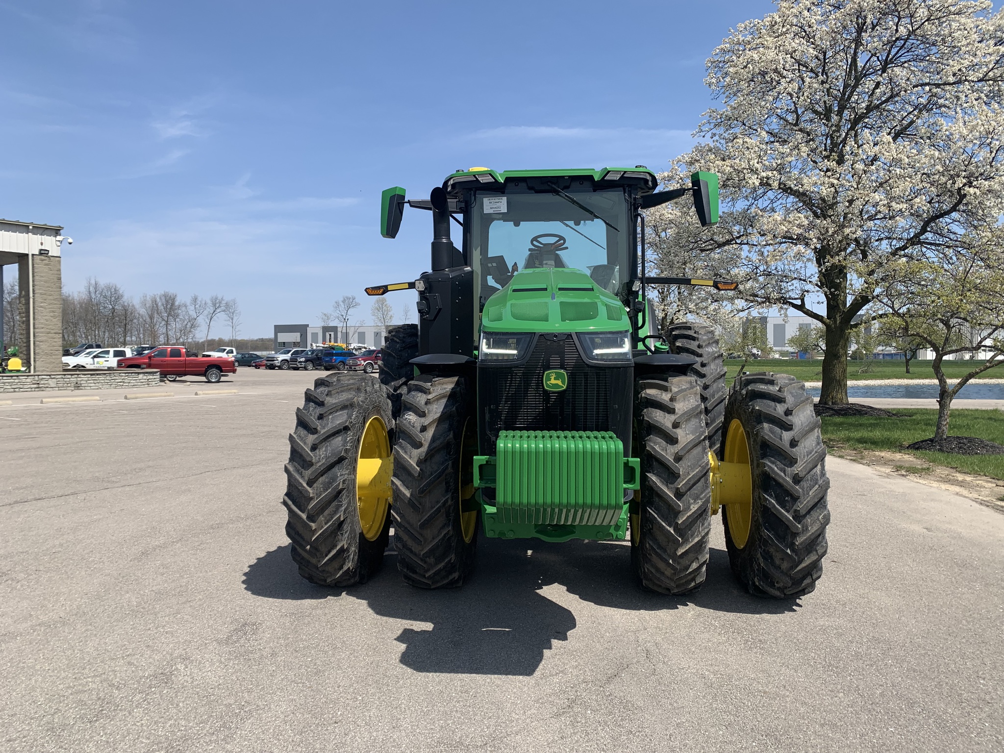 2024 John Deere 8R 370 Image 2
