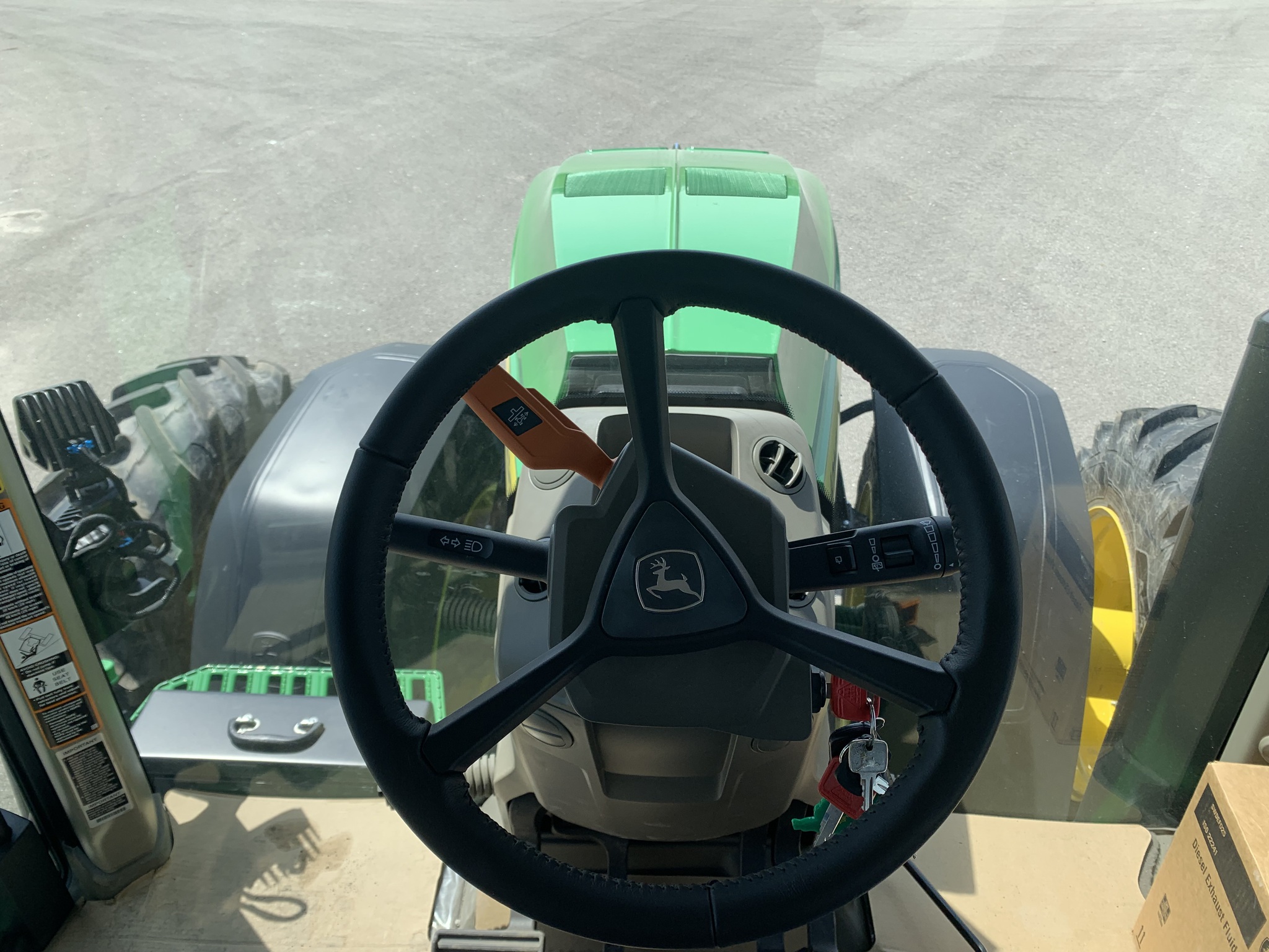 2024 John Deere 8R 370 Image 15