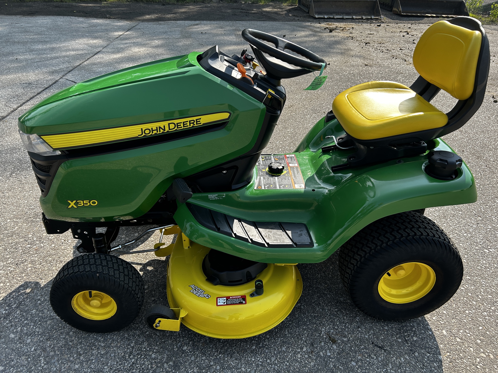 2019 John Deere X350 Image 2