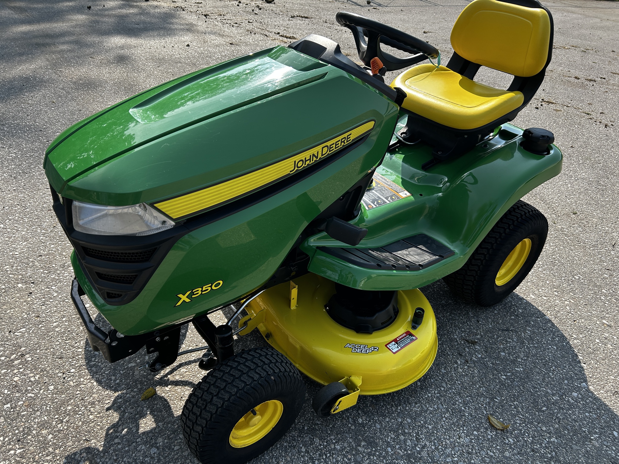 2019 John Deere X350 Image 1