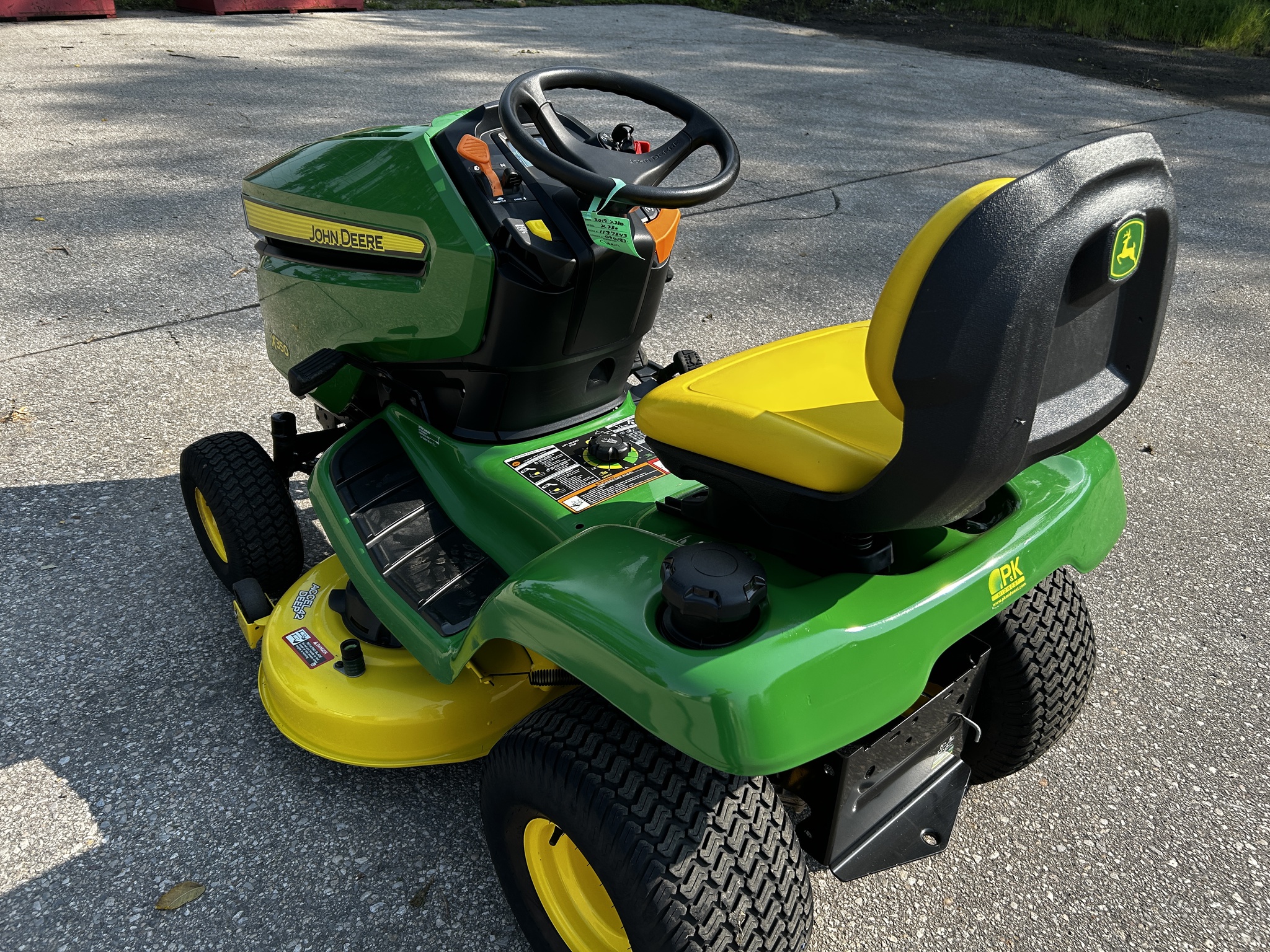 2019 John Deere X350 Image 3