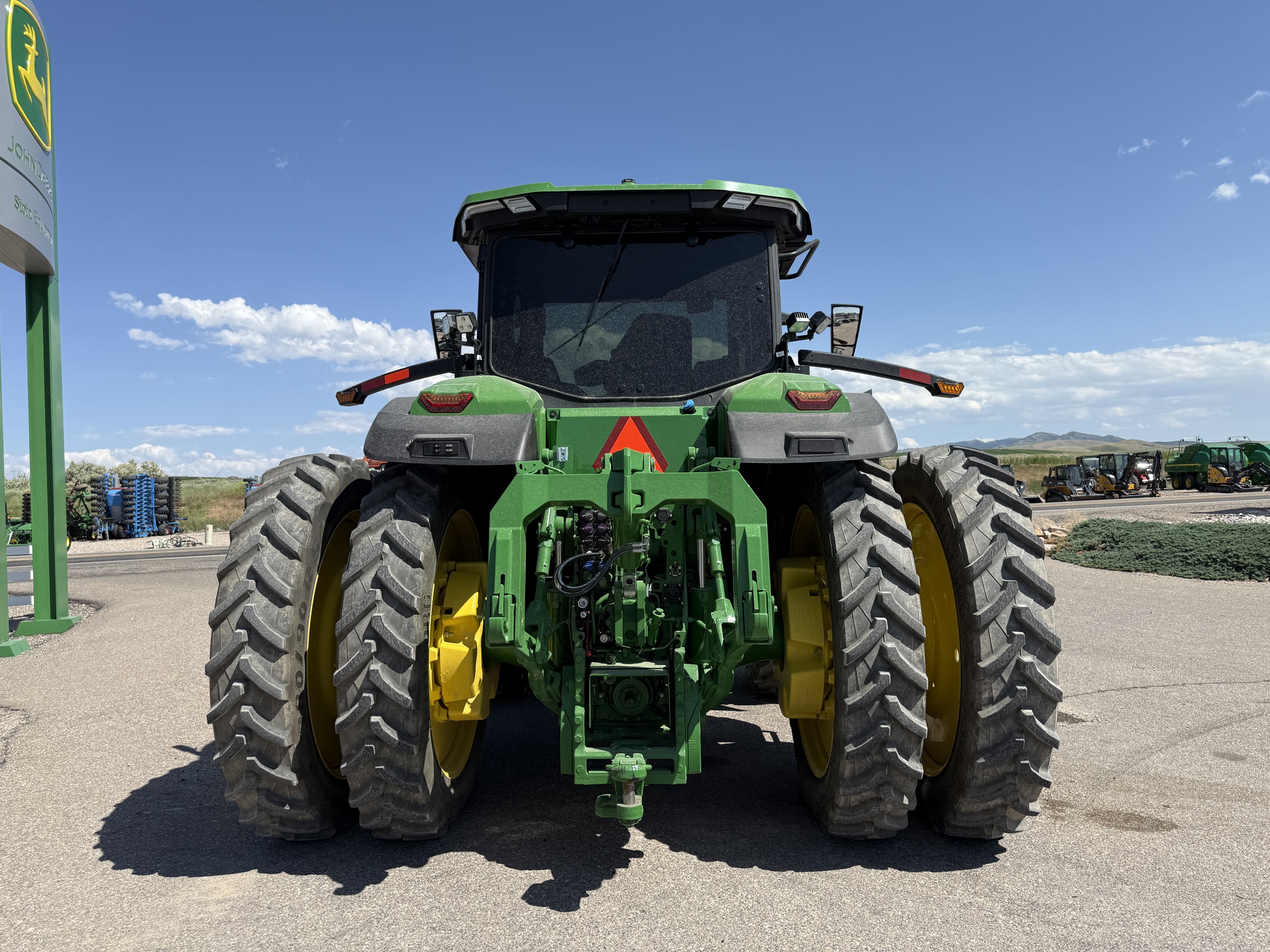 2024 John Deere 8R 370 Image 4