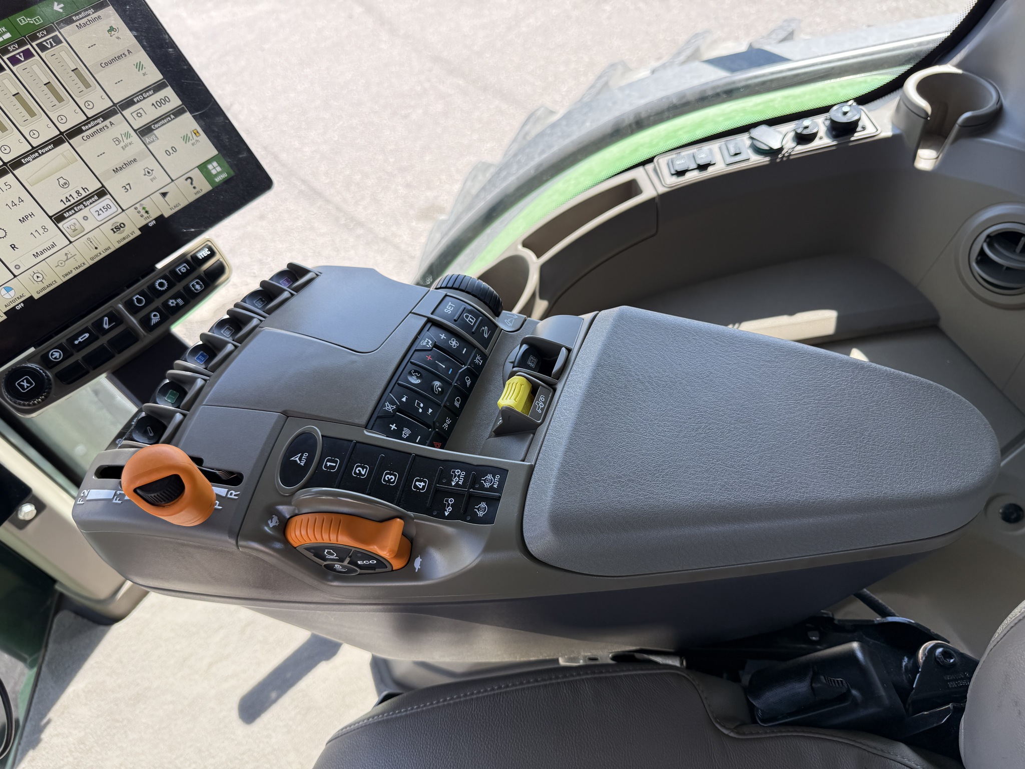 2024 John Deere 8R 370 Image 14