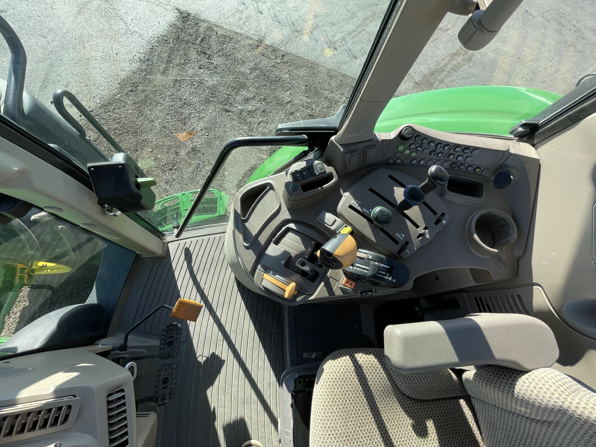 2023 John Deere 6130M Image 19