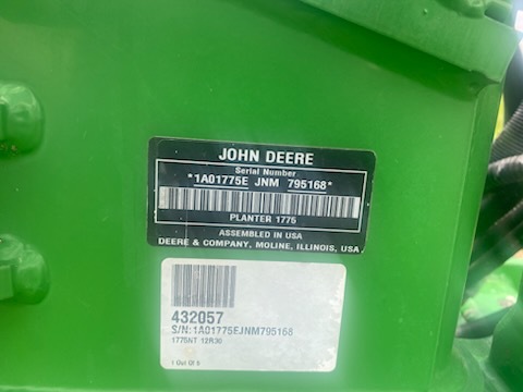 2022 John Deere 1775NT Image 9