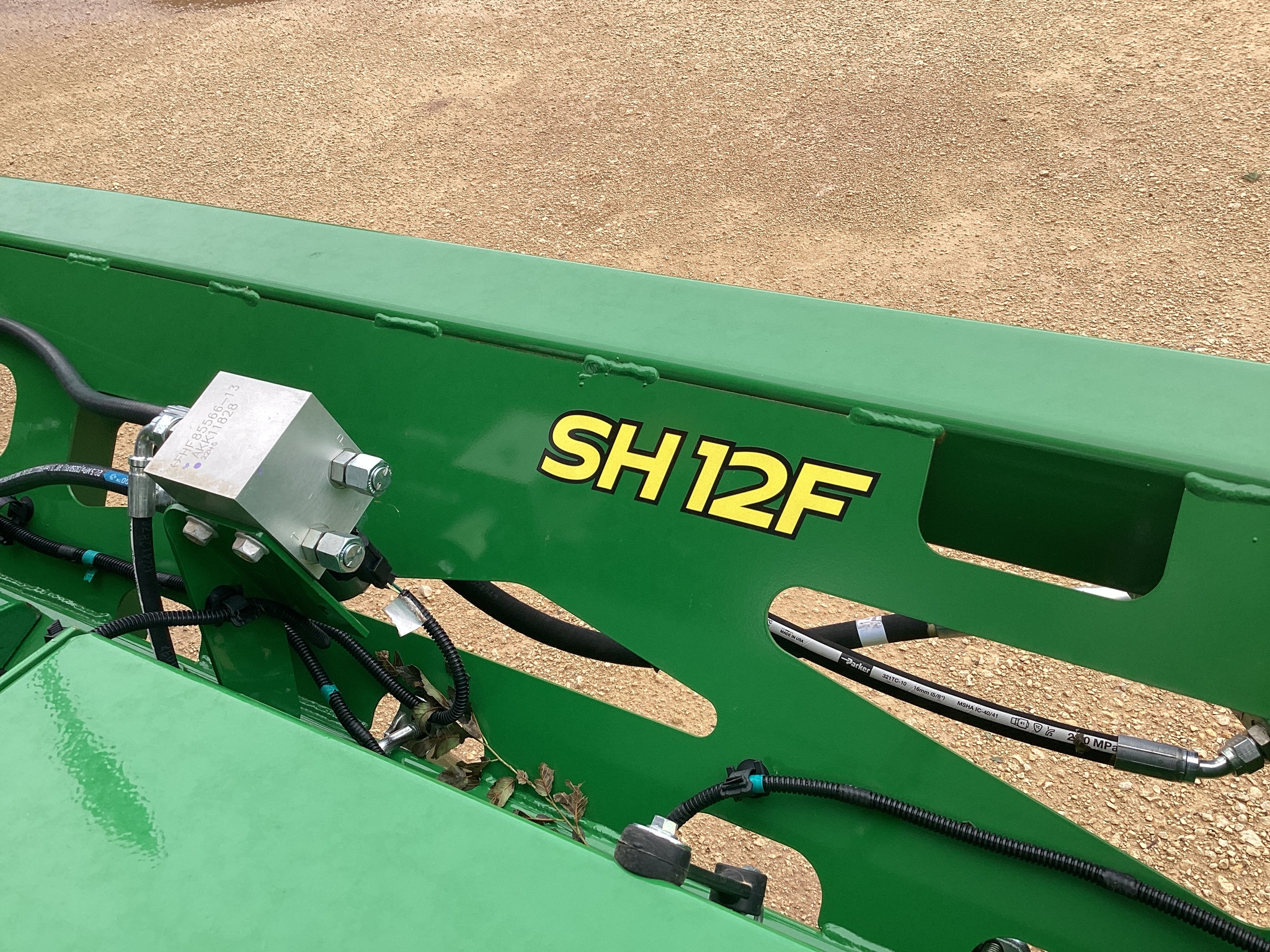 2023 John Deere SH12F Image 8