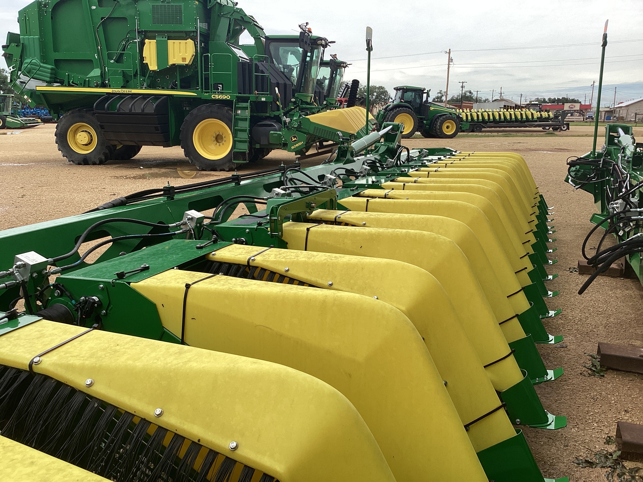 2023 John Deere SH12F Image 1
