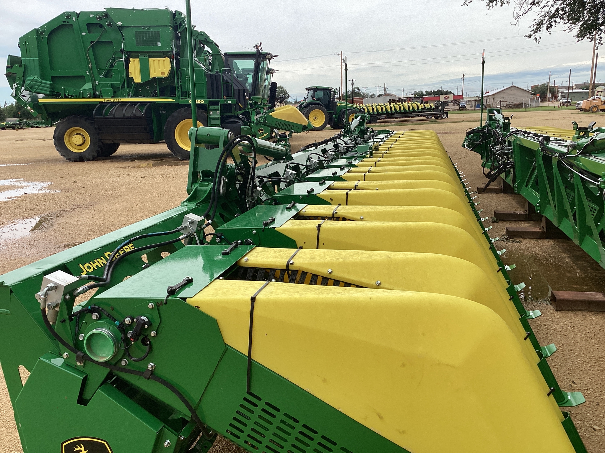2023 John Deere SH12F Image 3