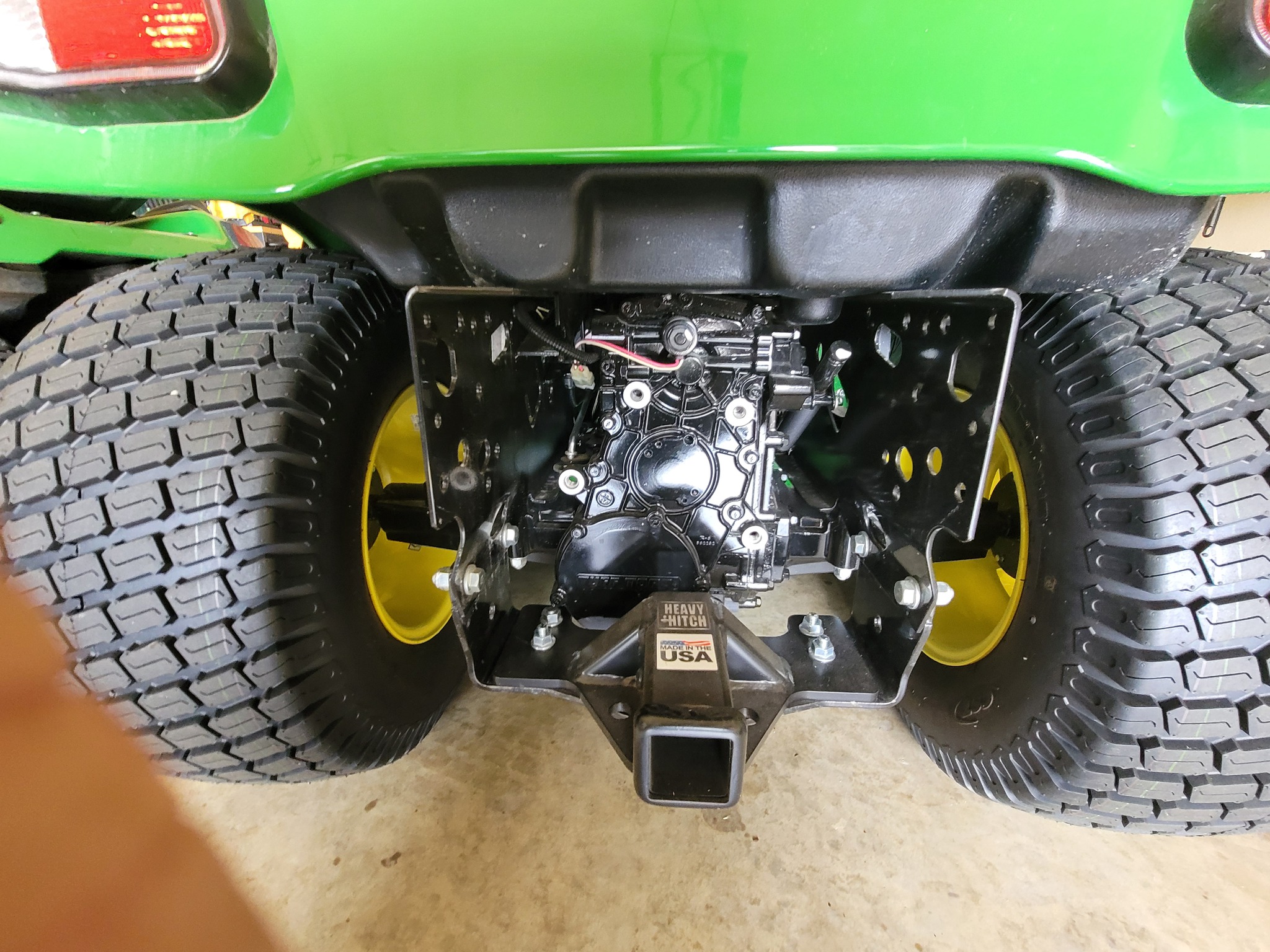 2024 John Deere X750 Image 11