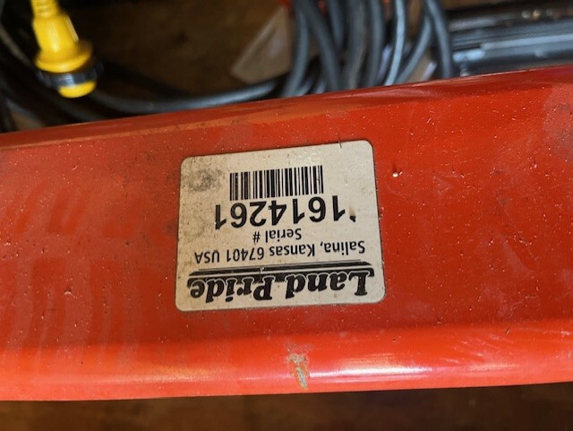 2022 John Deere 2025R Image 22